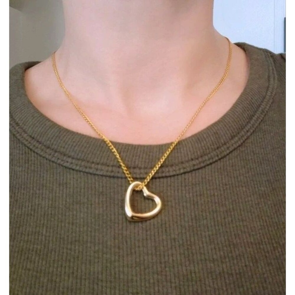 Dainty Gold Open Heart Pendant Necklace Floating Heart Charm Link Chain